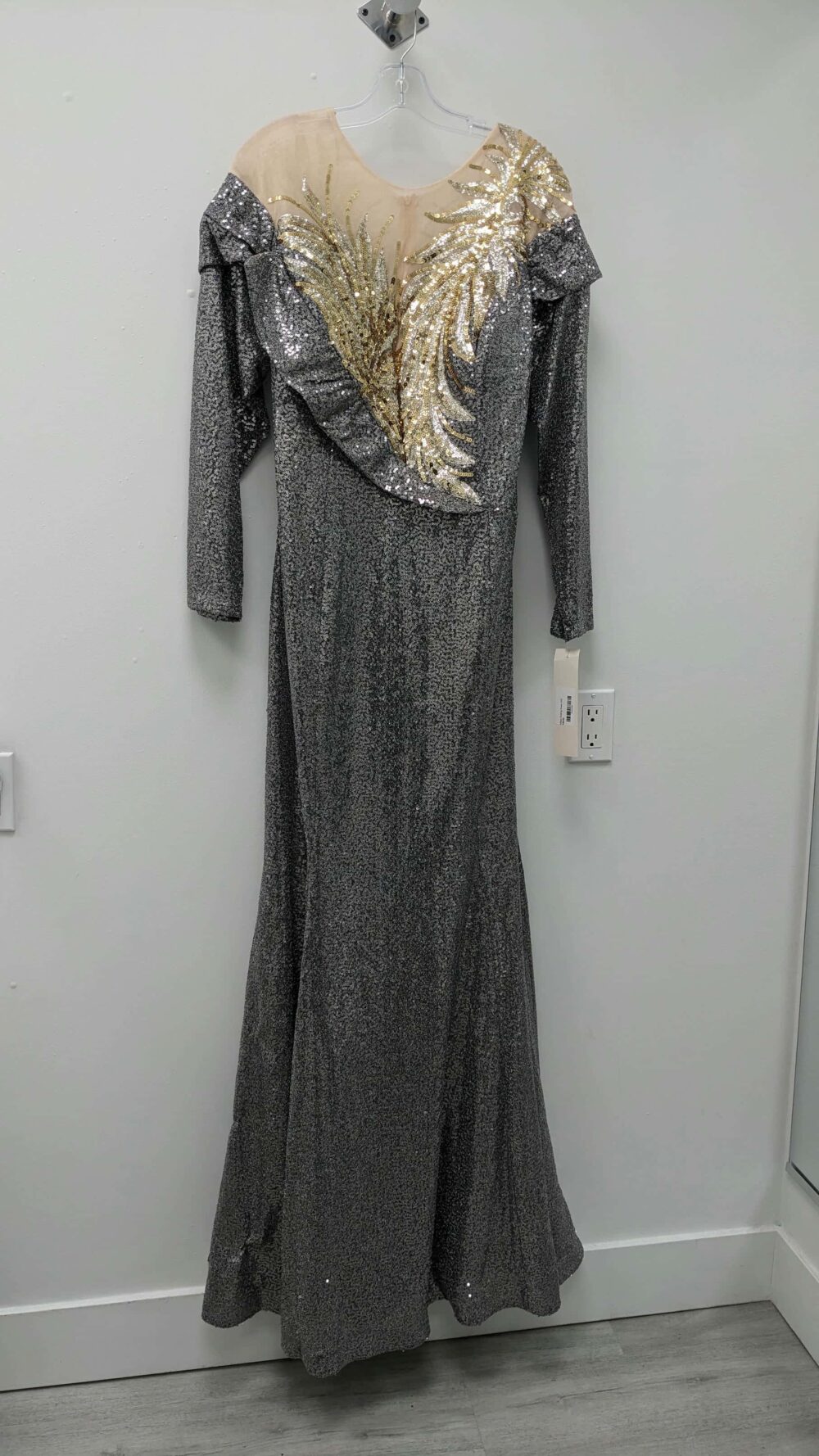 Today's Outing Gown 010-20-54