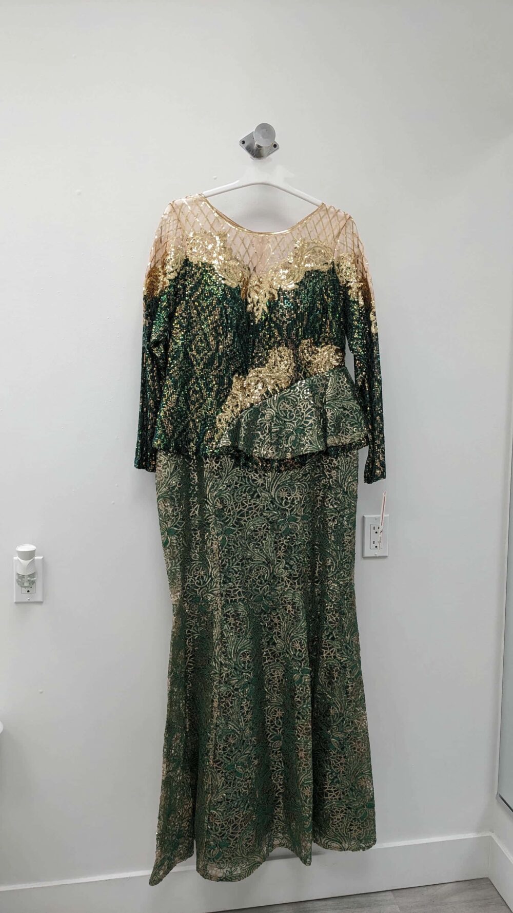 Today's Outing Gown 010-19-50